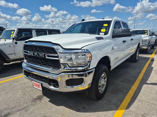 2022 RAM 2500 Tradesman Crew Cab 4x4 8' Box