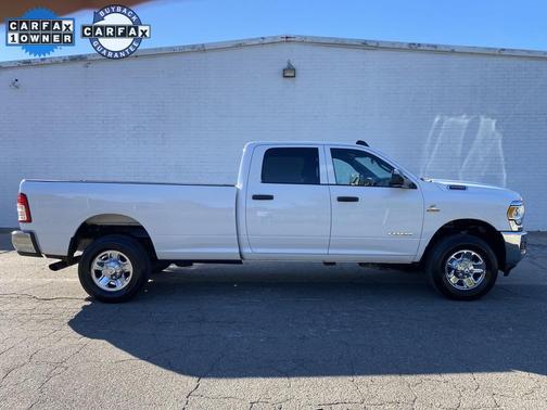 2022 RAM 2500 Tradesman Crew Cab 4x4 8' Box