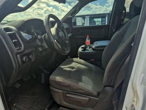 2022 RAM 2500 Tradesman Crew Cab 4x4 8' Box