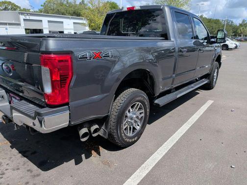 Magnetic Metallic 2018 Ford F-350 Lariat