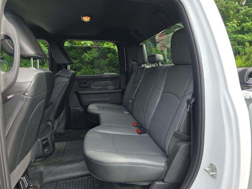 Bright White Clearcoat 2024 RAM 2500 Tradesman Crew Cab 4x4 6'4' Box