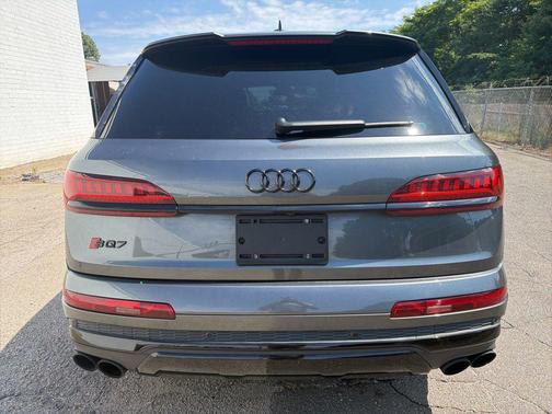 Daytona Gray Pearl Effect 2022 Audi SQ7 4.0T Prestige