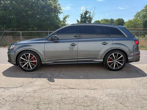 Daytona Gray Pearl Effect 2022 Audi SQ7 4.0T Prestige