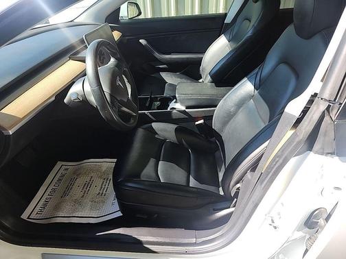 Pearl White Multi-Coat 2019 Tesla Model 3 Standard Range Plus