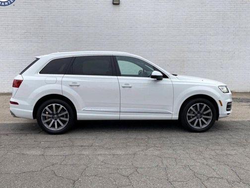 2019 Audi Q7 55 Premium Plus