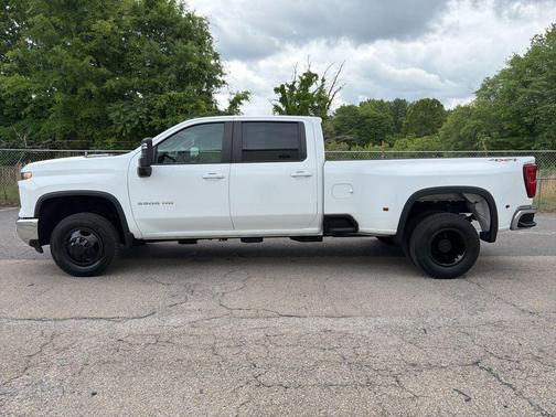 Summit White 2024 Chevrolet Silverado 3500 LT
