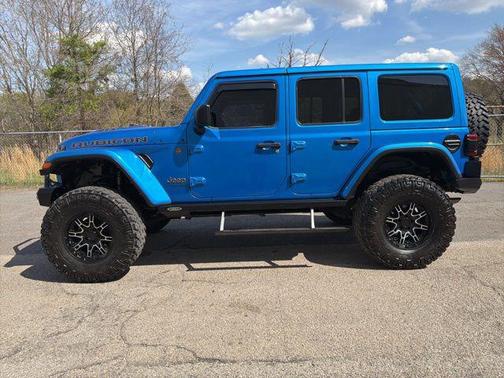 Hydro Blue Pearlcoat 2021 Jeep Wrangler Unlimited Rubicon 392
