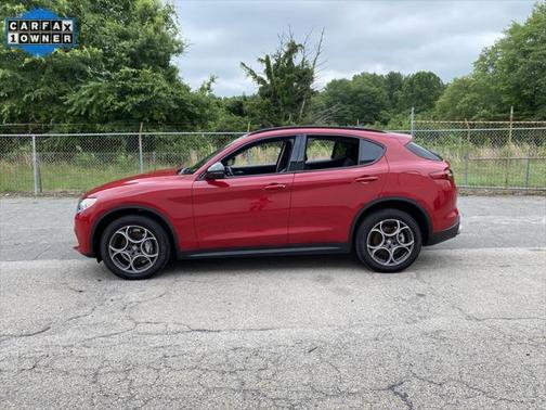 2021 Alfa Romeo Stelvio Base