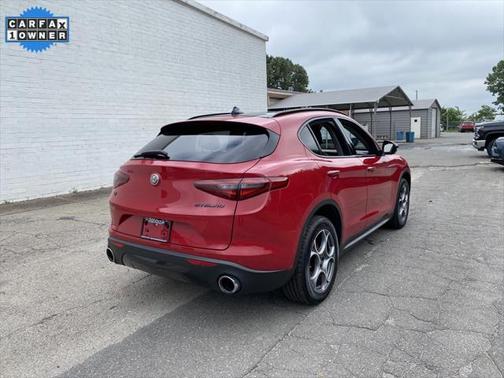 2021 Alfa Romeo Stelvio Base