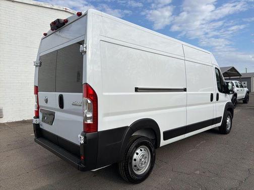 Bright White Clearcoat 2023 RAM ProMaster 2500 High Roof