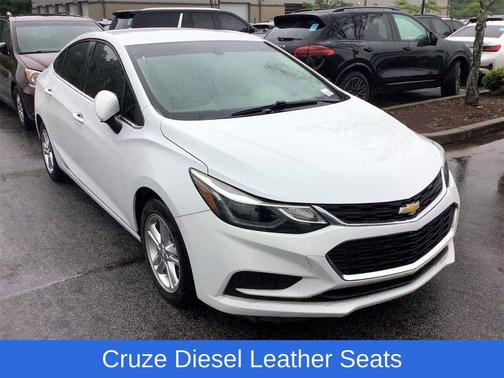 Summit White 2017 Chevrolet Cruze LT