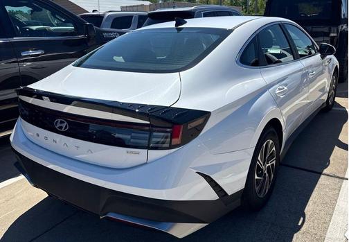 Serenity White 2026 Hyundai SONATA Hybrid Base