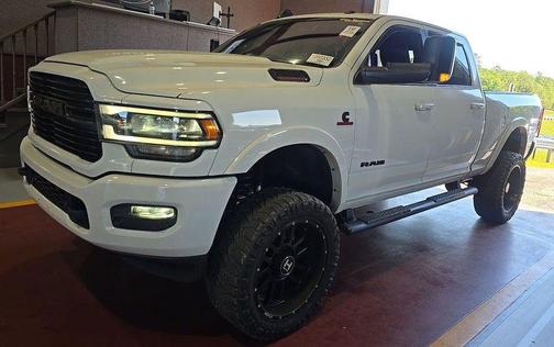 Bright White Clearcoat 2019 RAM 2500 Laramie Crew Cab 4x4 6'4' Box