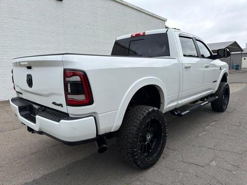 Bright White Clearcoat 2019 RAM 2500 Laramie Crew Cab 4x4 6'4' Box