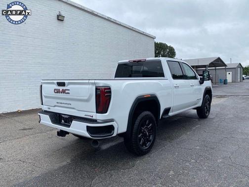 2025 GMC Sierra 2500 AT4