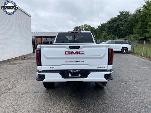 2025 GMC Sierra 2500 AT4