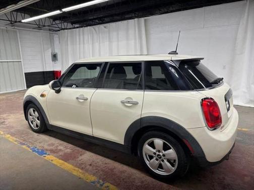 2016 MINI Hardtop Cooper