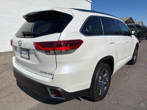 2019 Toyota Highlander Limited Platinum