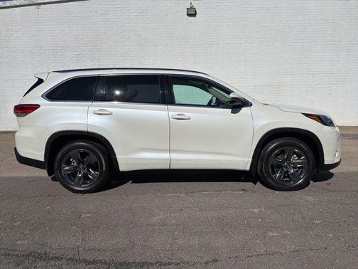 2019 Toyota Highlander Limited Platinum