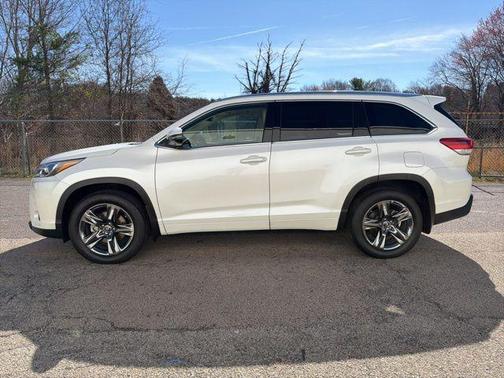 2019 Toyota Highlander Limited Platinum