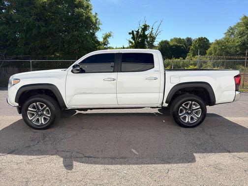 Super White 2016 Toyota Tacoma Limited