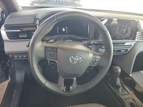 Underground 2025 Toyota Camry SE