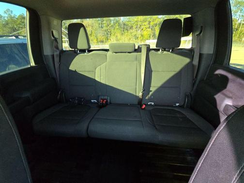 2023 GMC Sierra 2500 Pro