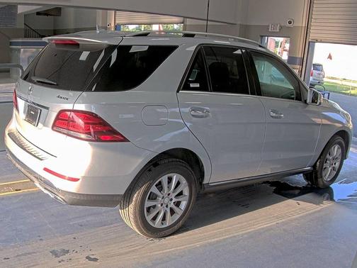 2016 Mercedes-Benz GLE-Class GLE 300d 4MATIC