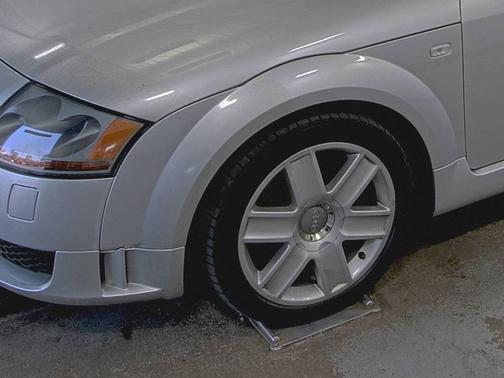 2004 Audi TT 3.2 quattro Roadster