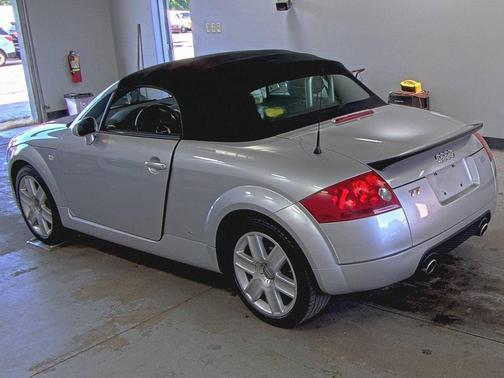 2004 Audi TT 3.2 quattro Roadster