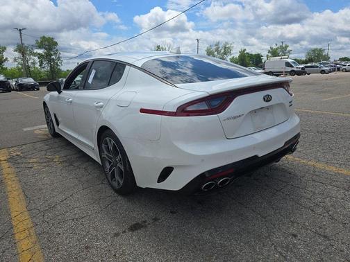 2019 Kia Stinger GT2