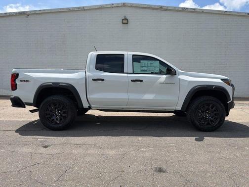 Summit White 2026 Chevrolet Colorado Trail Boss