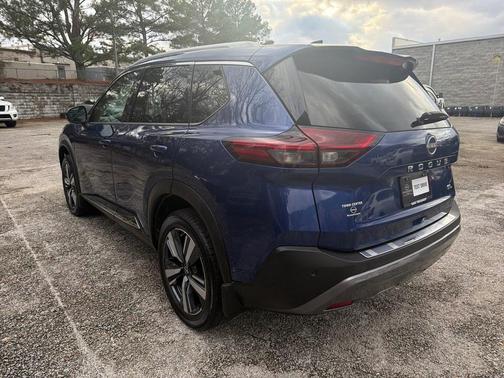 2022 Nissan Rogue SL