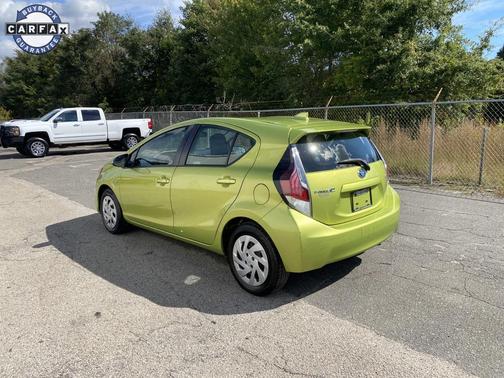 2016 Toyota Prius c Three