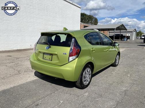 2016 Toyota Prius c Three