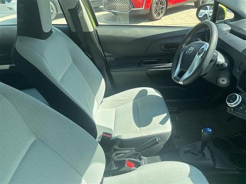2016 Toyota Prius c One