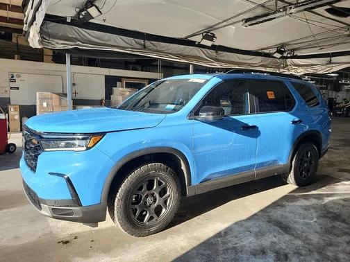 Diffused Sky Pearl 2025 Honda Pilot TrailSport
