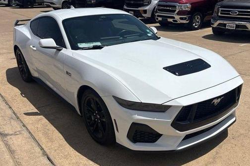 Oxford White 2025 Ford Mustang GT