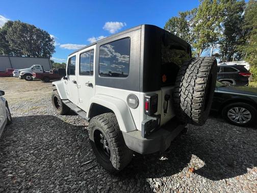 2013 Jeep Wrangler Unlimited Sahara