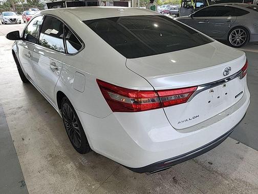 2017 Toyota Avalon Touring
