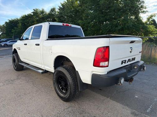 Bright White Clearcoat 2018 RAM 2500 Big Horn