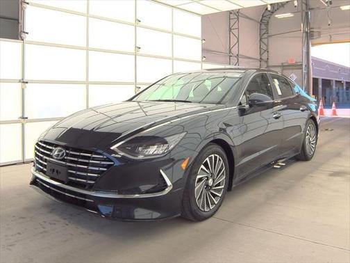 2022 Hyundai SONATA Hybrid SE