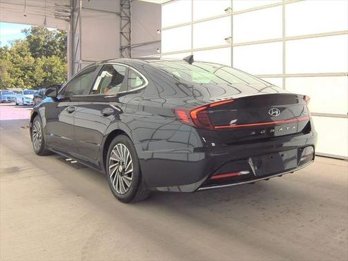 2022 Hyundai SONATA Hybrid SE