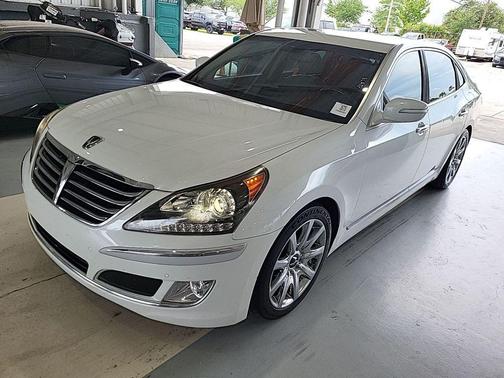 White Satin Pearl 2013 Hyundai Equus Signature