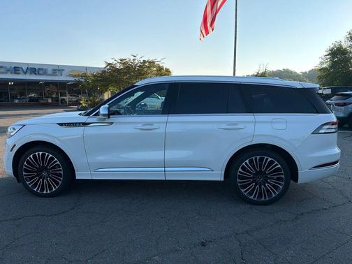 Pristine White 2021 Lincoln Aviator Black Label AWD