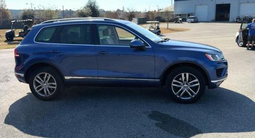 2016 Volkswagen Touareg VR6 Lux