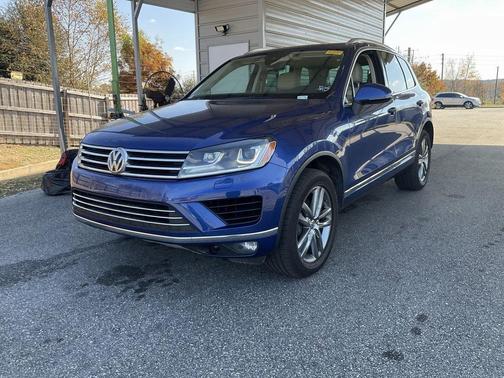 2016 Volkswagen Touareg VR6 Lux