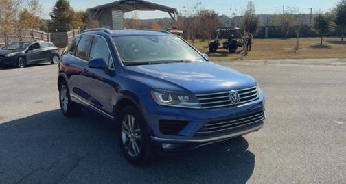 2016 Volkswagen Touareg VR6 Lux