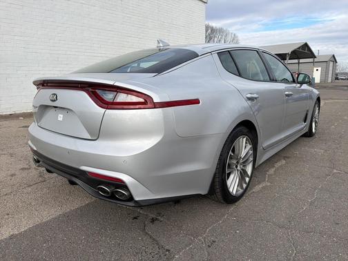 2018 Kia Stinger Base