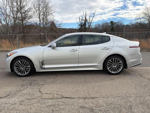 2018 Kia Stinger Base